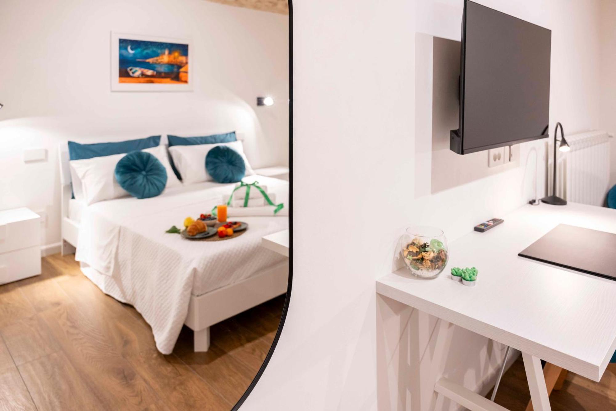 Castel Manfredi Apartments Manfredonia Dış mekan fotoğraf