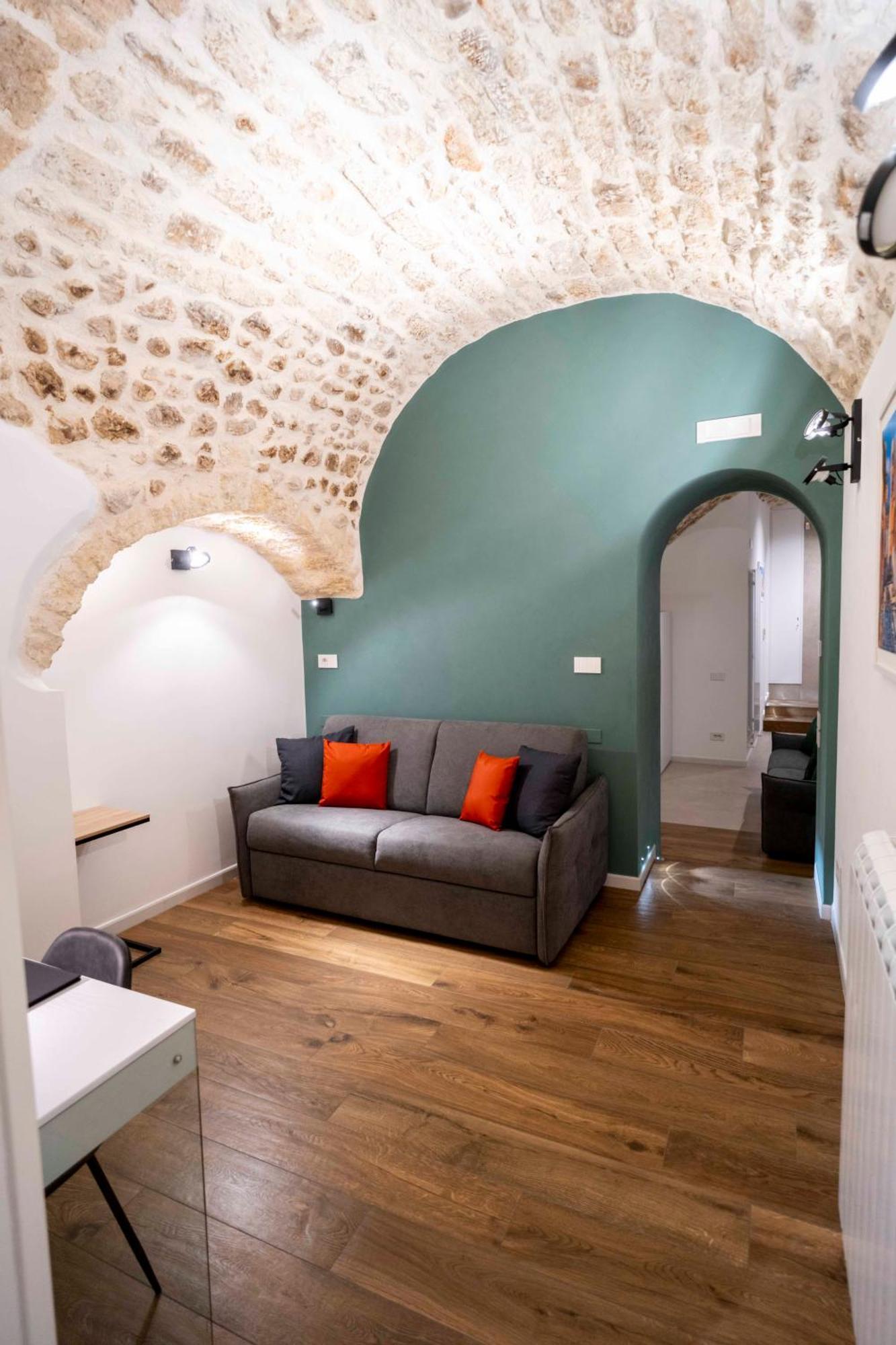 Castel Manfredi Apartments Manfredonia Dış mekan fotoğraf