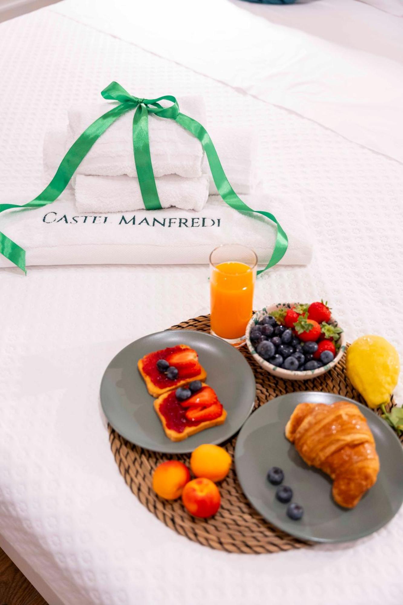 Castel Manfredi Apartments Manfredonia Dış mekan fotoğraf